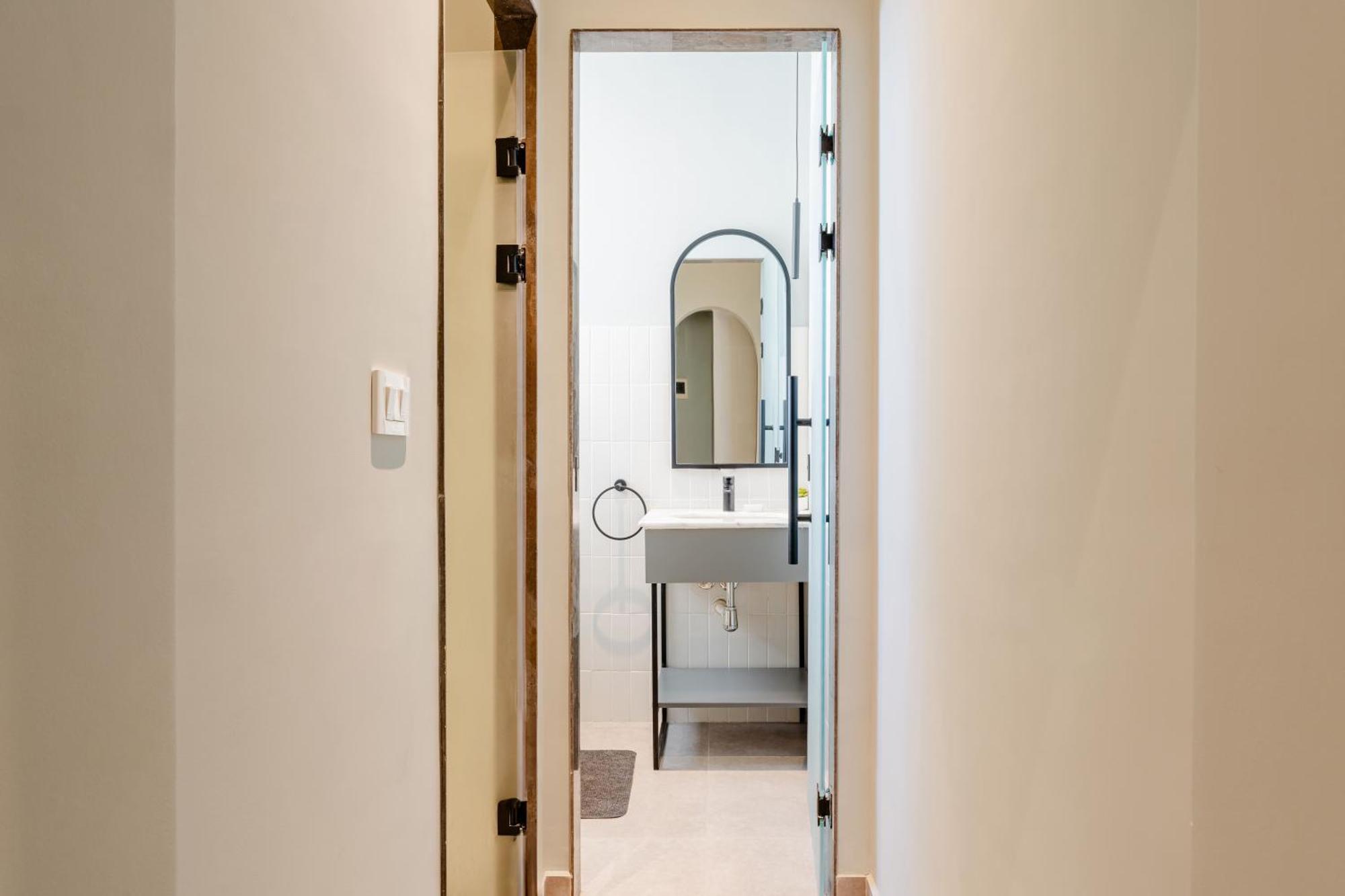 Grey L Studio Apartments Downtown Alexandria Menasce House Екстер'єр фото