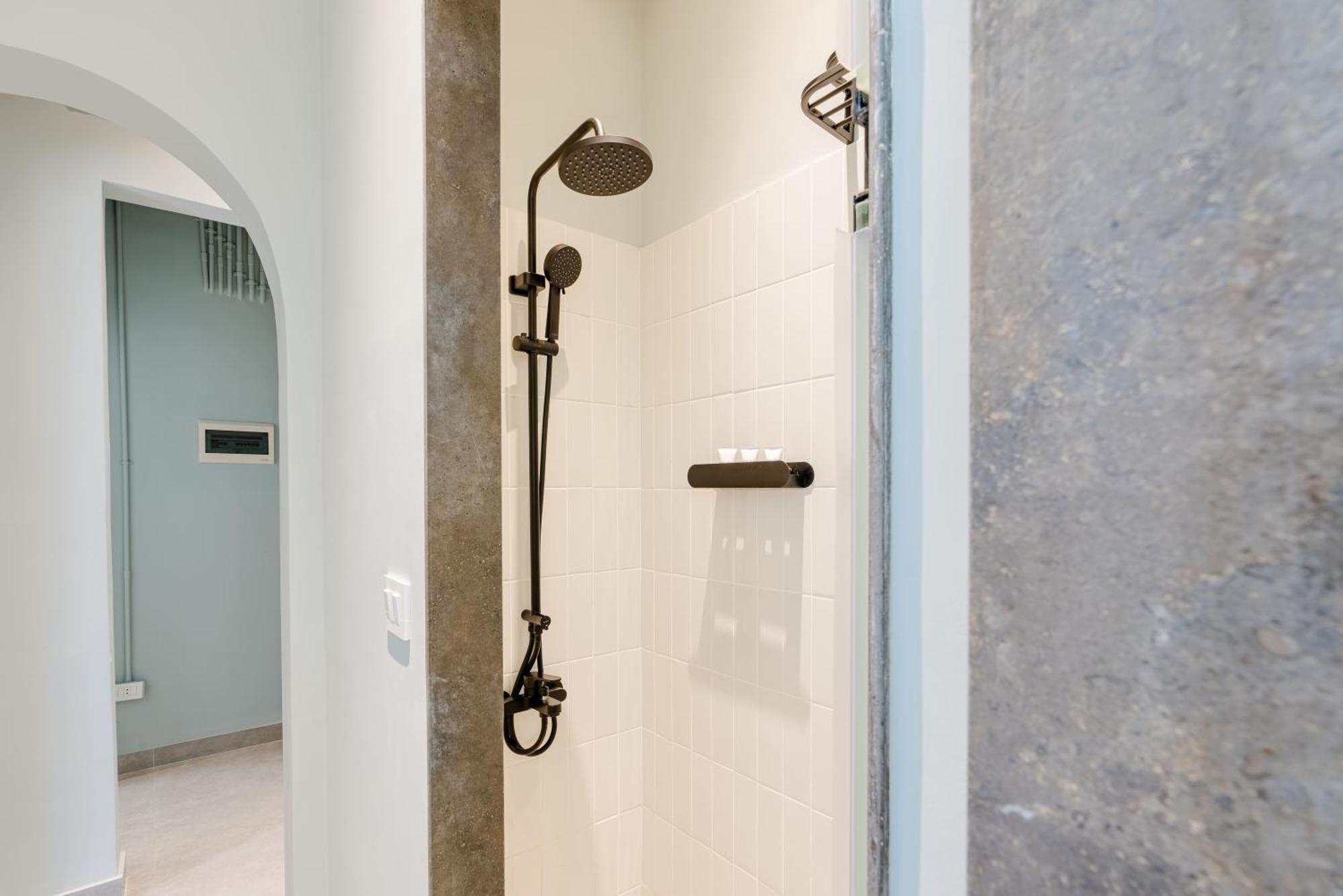 Grey L Studio Apartments Downtown Alexandria Menasce House Екстер'єр фото