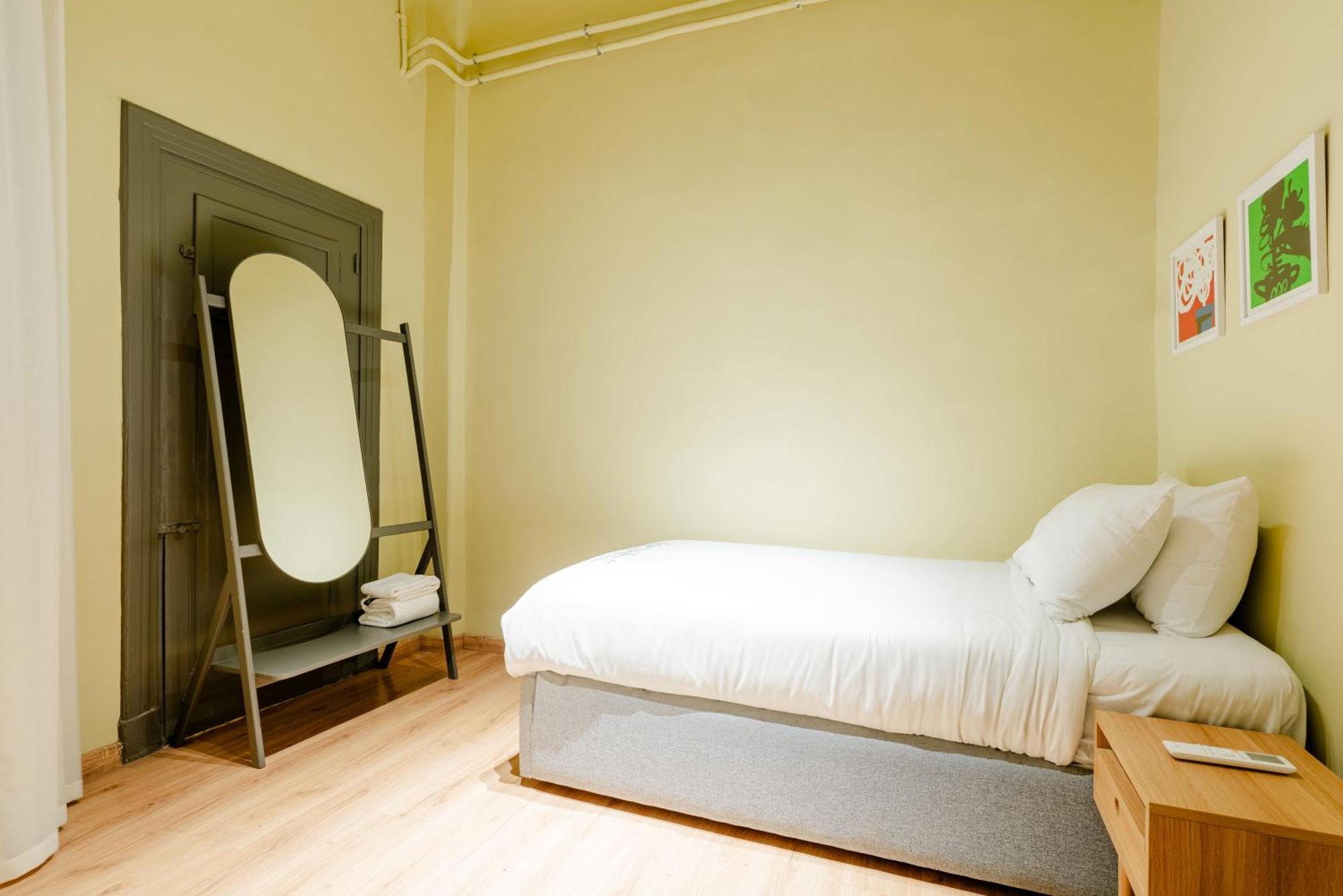 Grey L Studio Apartments Downtown Alexandria Menasce House Екстер'єр фото