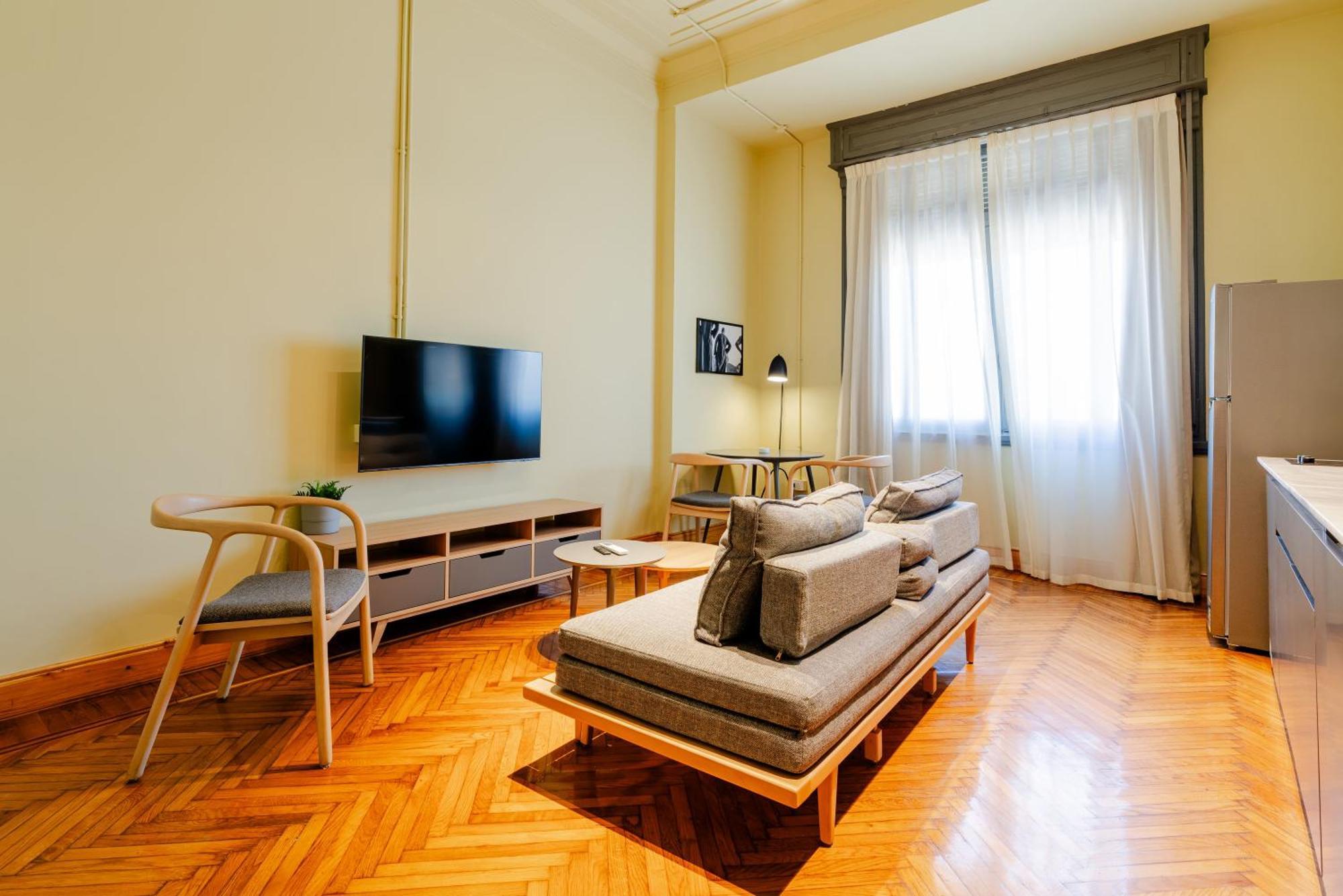 Grey L Studio Apartments Downtown Alexandria Menasce House Екстер'єр фото