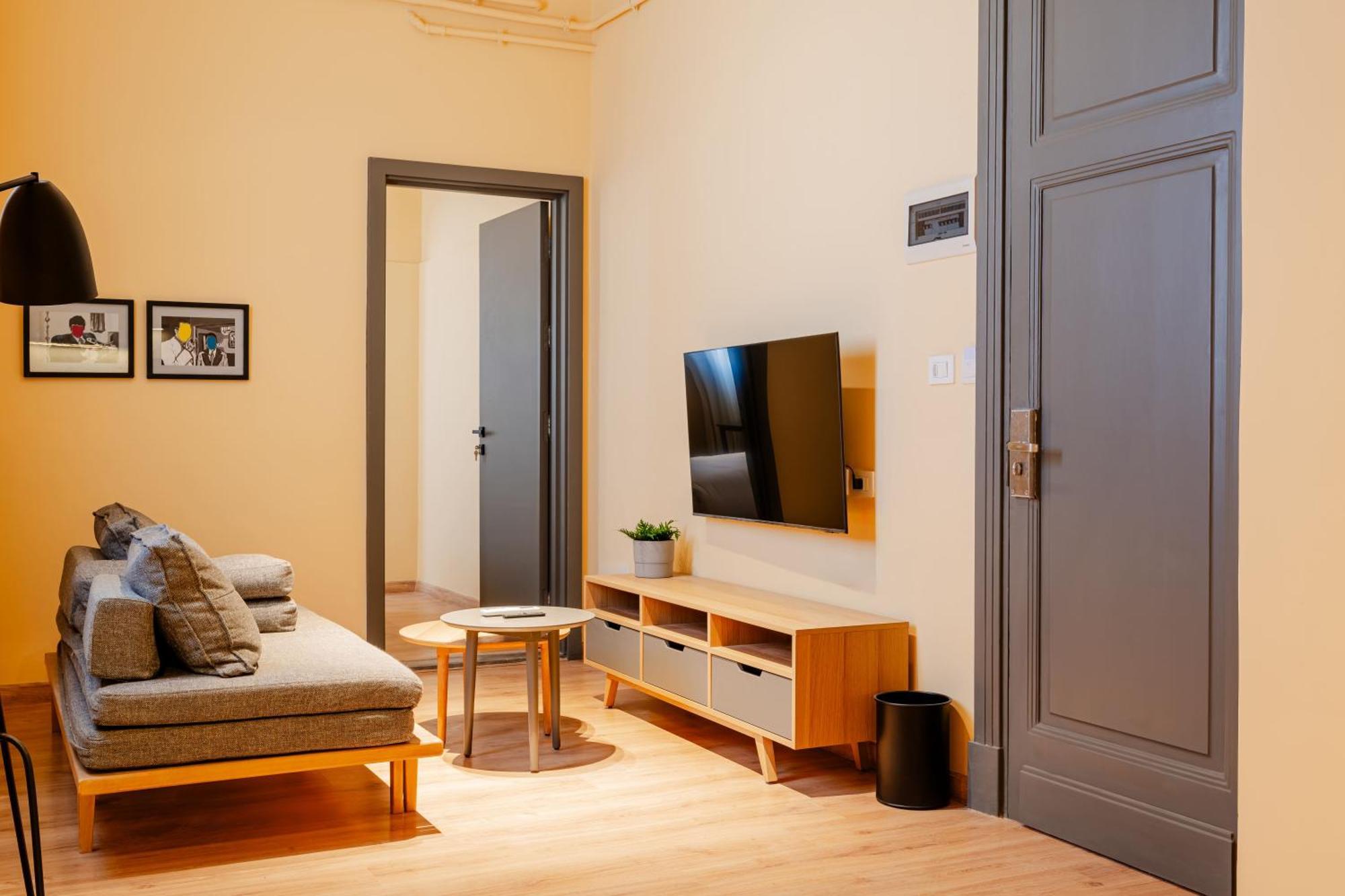 Grey L Studio Apartments Downtown Alexandria Menasce House Екстер'єр фото